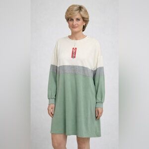 PatPat Women's Colorblock Crew Neck Sweater - Cream, Gray, and Green